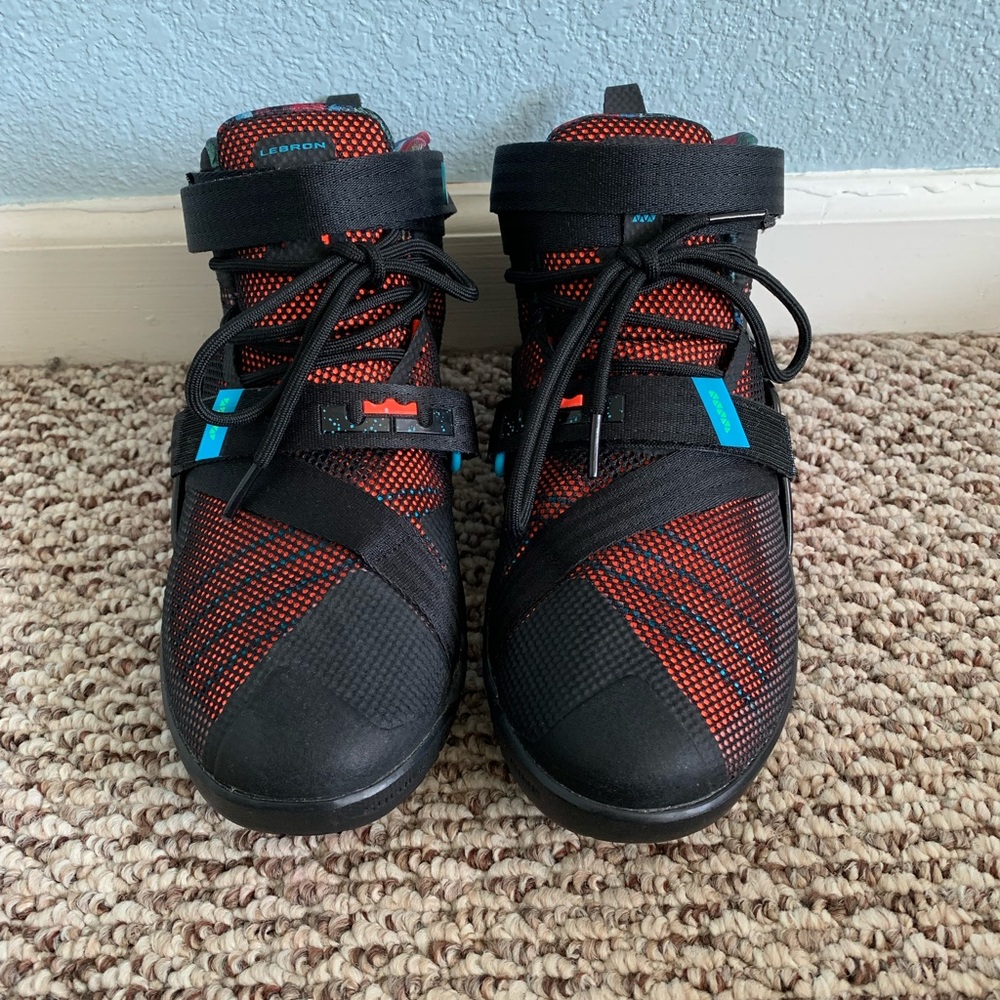 Nike Lebron James Sneakers